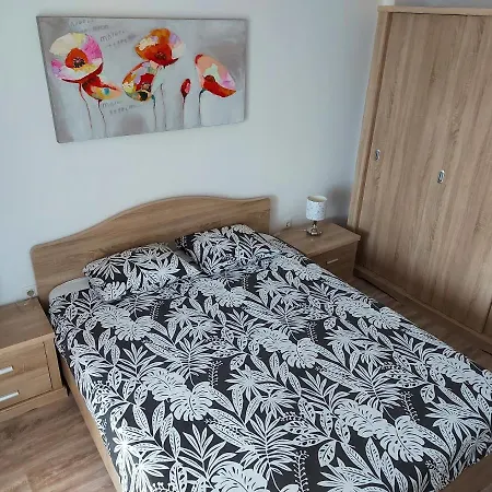 Apartament Holiday *