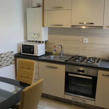 アパート Apartament Alexader ナボダリ