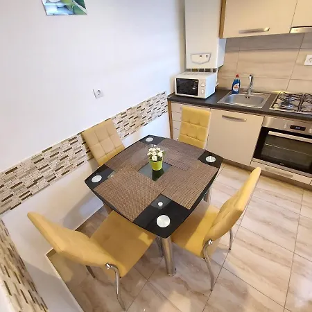 Apartament Alexader アパート *